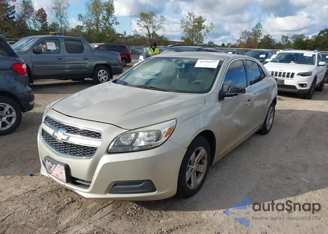 2013 Chevrolet Malibu 1Ls z USA, uszkodzony, nr VIN 1G11B5SA2DF247520